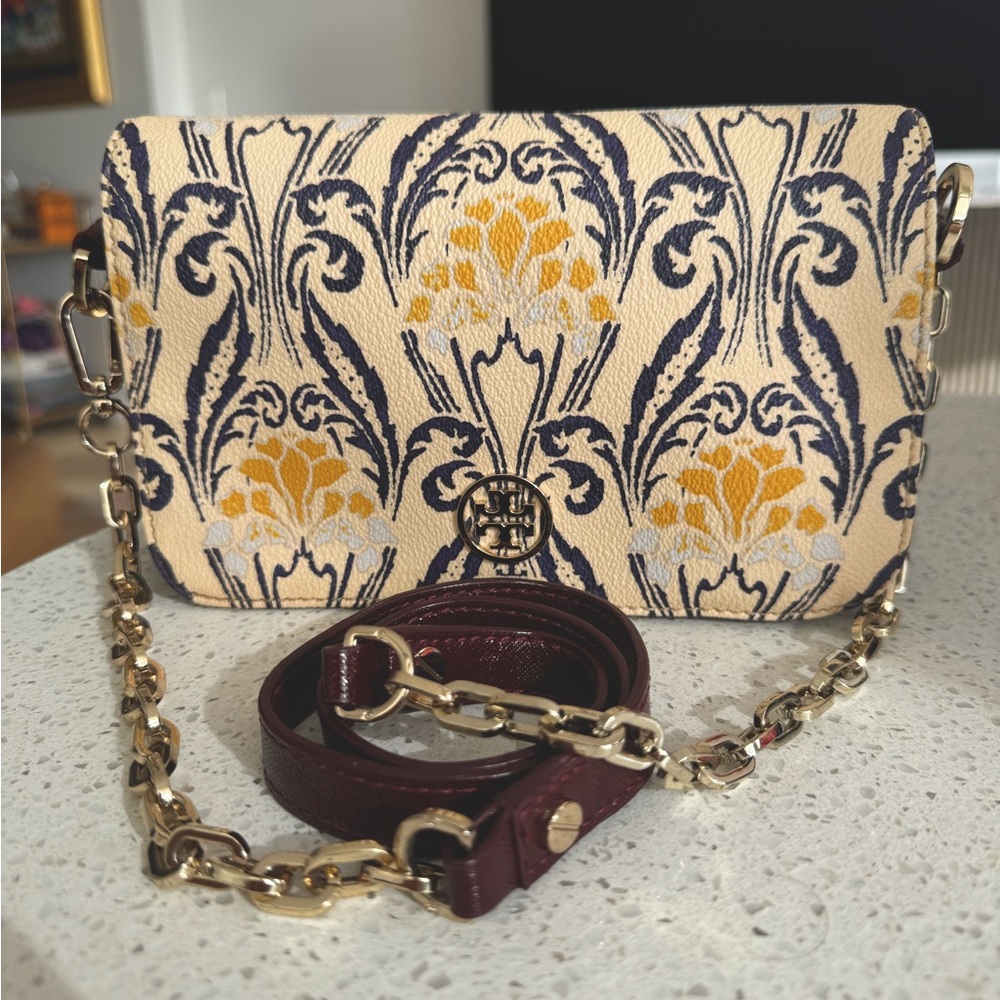 Tory Burch Robinson Snap Crossbody Bag